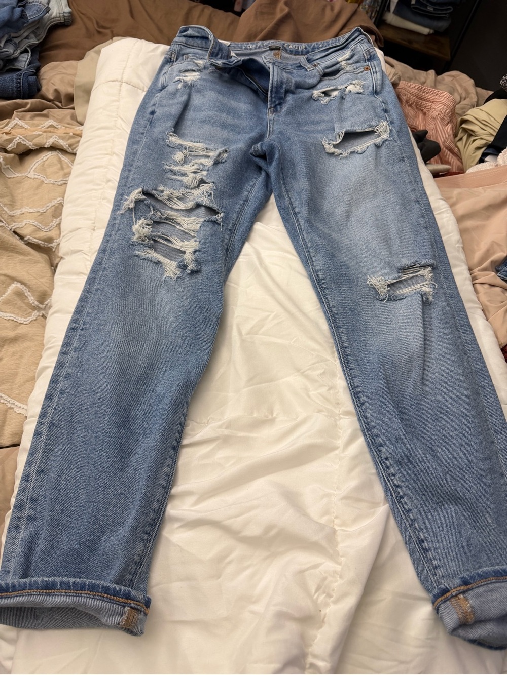 American Eagle Outfitters Light Blue Distressed Boyfriend Jeans